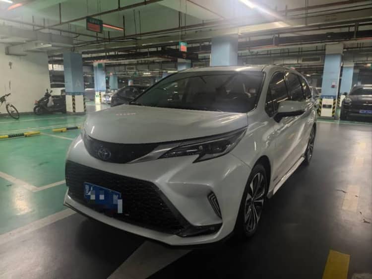 Toyota 2024 Grevia HYBRID 2.5 Stepless Premium PLUS Edition Automatic Gear - View 1