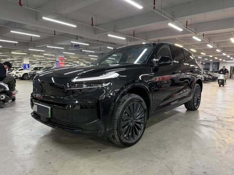 ONVO 2025 L90 Ultra six-seat automatic gear - View 1