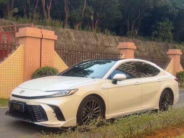 Toyota 2025 Camry Dual Engine 2.0HXS Stepless Brilliant Edition Automatic Gear - View 1