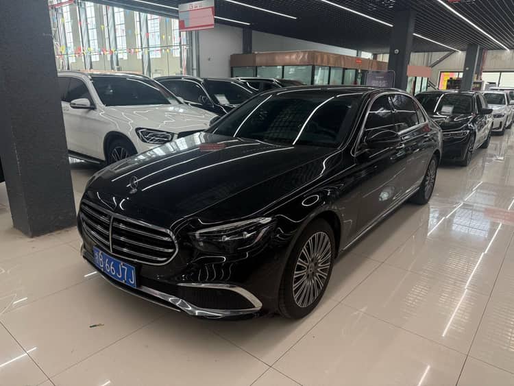 Mercedes Benz E-Class 2023 E 300 L Fashion - View 1