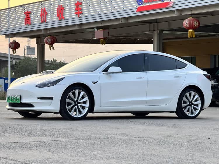 Model 3 2020 model modified long-range rear-wheel drive version - View 1