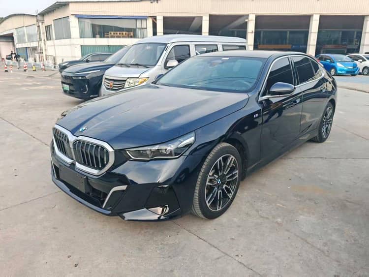 BMW 5 Series 2025 Model 525Li 48V 2.0T M Sport Package Automatic - View 1