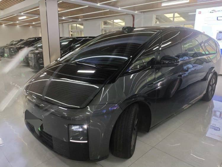 Li MEGA 2024 Ultra - View 1