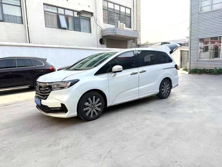 Honda 2024 Odyssey Hybrid 2.0 CVT Elite Touring Automatic - View 1