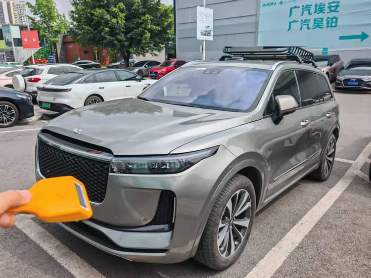 Li ONE 2020 extended 6-seat version - View 1