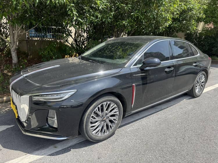 HongQi H5 2023 2.0T Auto Zhilian Flag Chang Edition - View 1