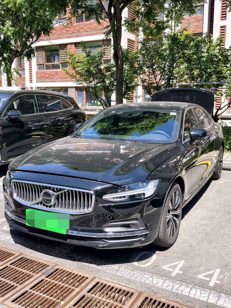Volvo S90 2021 B5 Zhiyuan Deluxe Edition - View 1