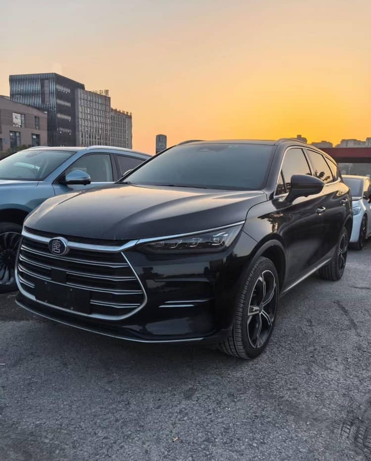 BYD Tang New Energy 2023 Tang DM-i 1.5T Stepless 112KM Champion Edition Honorable Automatic Gear - View 1