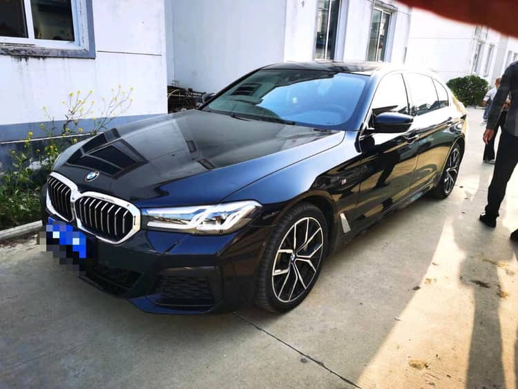 BMW 5 Series 2022 Modified 530Li Exclusive M Sports Suit - View 1