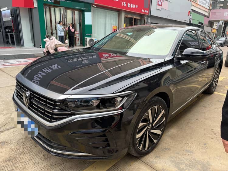 Volkswagen 2022 Passat 2.0TSI 330TSI Elite Edition Automatic - View 1