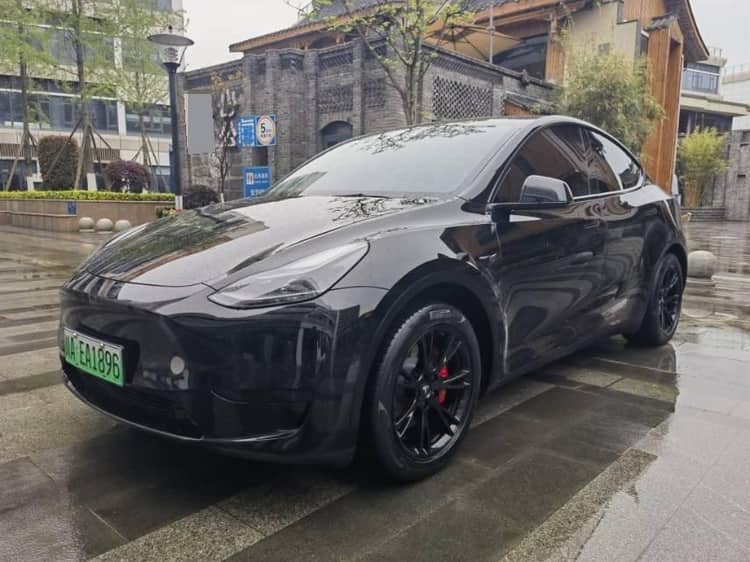 Tesla 2022 Model Y Rear-Wheel Drive Version (Refreshed) Automatic - View 1
