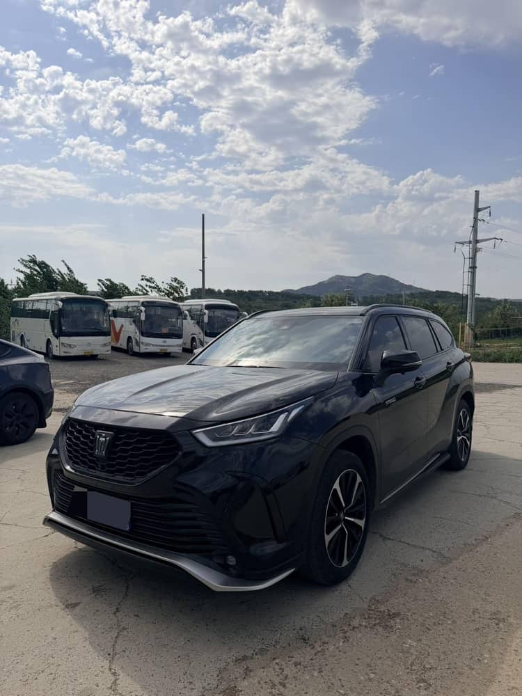 Toyota 2023 Crown Landfang 2.5 CVT Four-Wheel Drive Luxury Edition Automatic - View 1