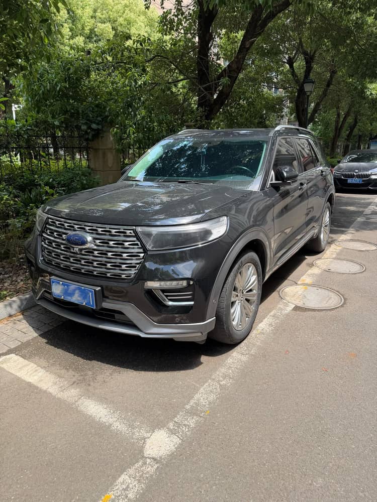 Explorer 2020 EcoBoost 285 4-wheel drive titanium version 6 seats - View 1