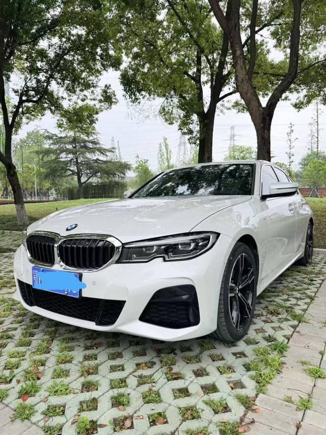 BMW 3 Series 2022 Change 325i M Sports Suit - View 1