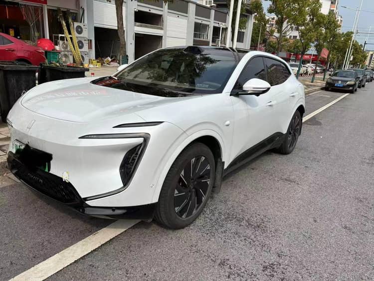 Avatr 2024 Avatr 07 Max Range-extended Automatic Gear - View 1