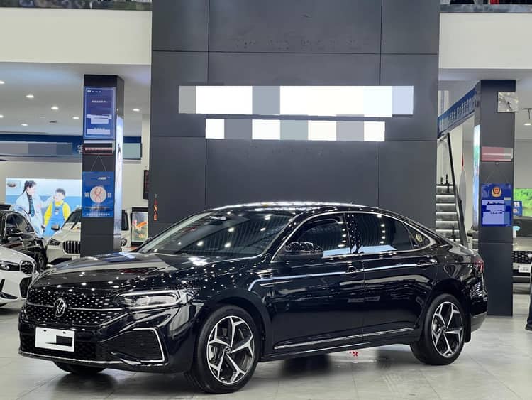 Volkswagen 2024 Passat 2.0TSI 380TSI Starry Dragon Glitter Edition Automatic - View 1