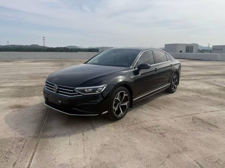 Volkswagen 2024 Magotan 2.0TSI 330TSI 2 Million Units Shared Luxury Automatic - View 1