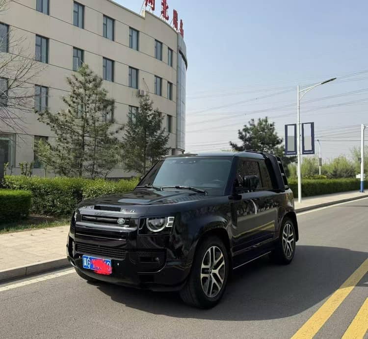 Land Rover Guard 2023 90 3.0T P400 XS - View 1