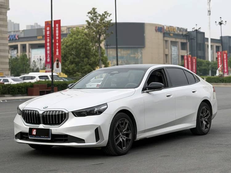 BMW 5 Series 2024 530Li 48V 2.0T Luxury Package, Leading Model, Automatic Transmission - View 1