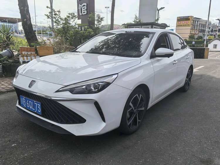 Roewe i5 2023 1.5L CVT Honorable Edition - View 1