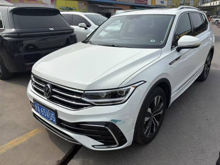 Tiguan L 2023 330TSI Automatic Two-Drive R-Line Enjoy Edition - View 1