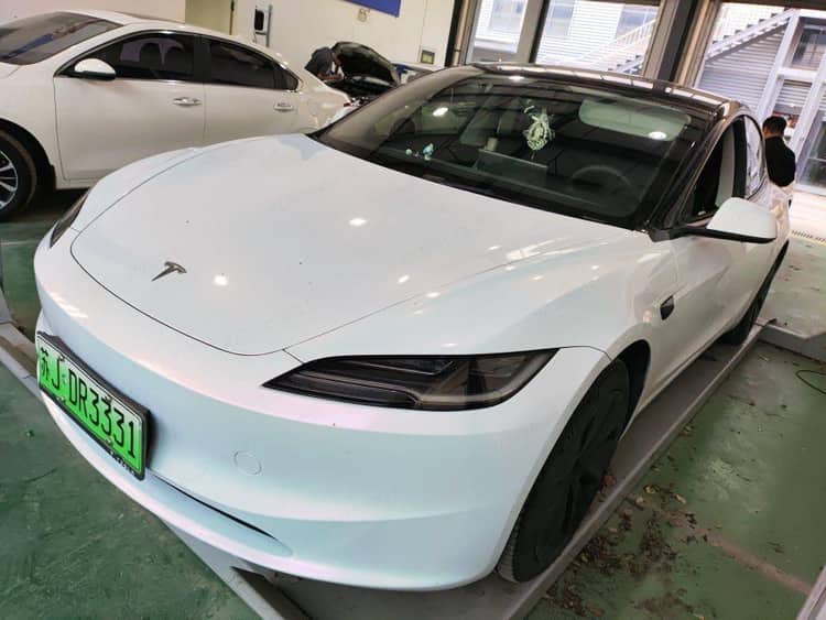 Model 3 2023 Rear-Wheel Drive Edition - View 1