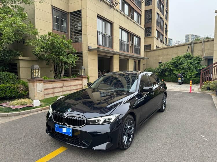 BMW 3 Series 2025 Model 330Li 2.0T M Sport Night Edition Automatic - View 1