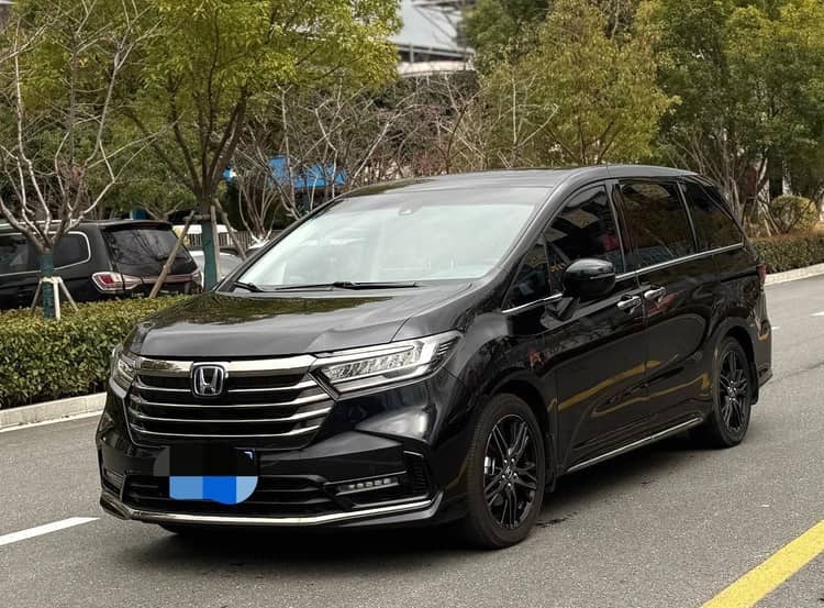 Honda 2022 Odyssey Hybrid 2.0 CVT Elite Touring Automatic - View 1