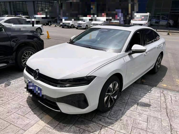 Volkswagen 2026 Sagittarius L 1.5TSI 300TSI Elite Automatic - View 1