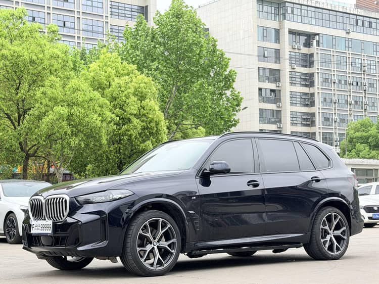 BMW 2023 X5 xDrive30Li 48V 2.0T Luxury Model M Sport Night Edition Automatic - View 1