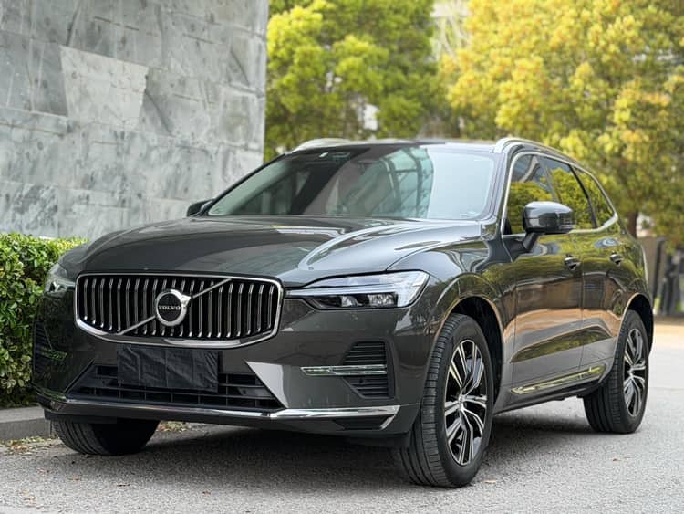 Volvo 2022 XC60 48V 2.0T B5 All-Wheel Drive Intelligent Journey Luxury Edition Automatic - View 1