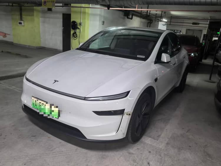 Tesla 2025 Model Y Rear Wheel Drive First Edition Automatic Transmission - View 1