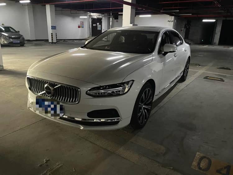 Volvo S90 2022 B5 Zhiyuan Deluxe Edition - View 1