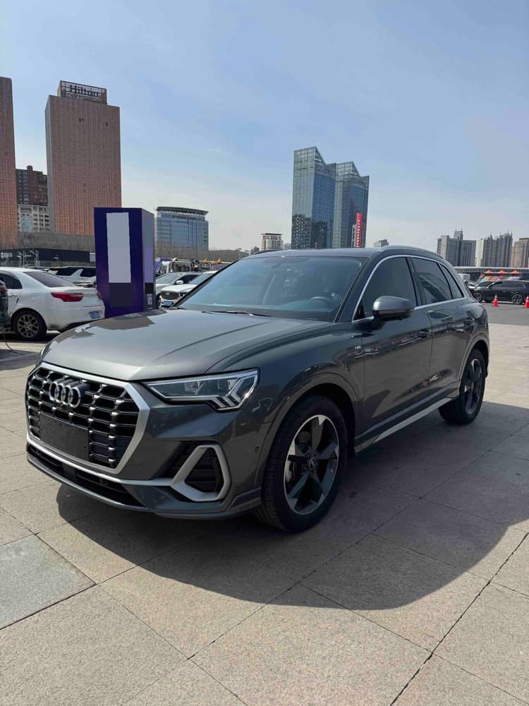 Audi 2022 Q3 1.4TFSI 35TFSI Attractive Dynamic Edition Automatic - View 1