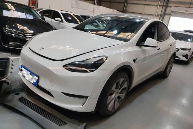 Tesla 2021 Model Y Standard Range Rear-Wheel Drive Automatic - View 1