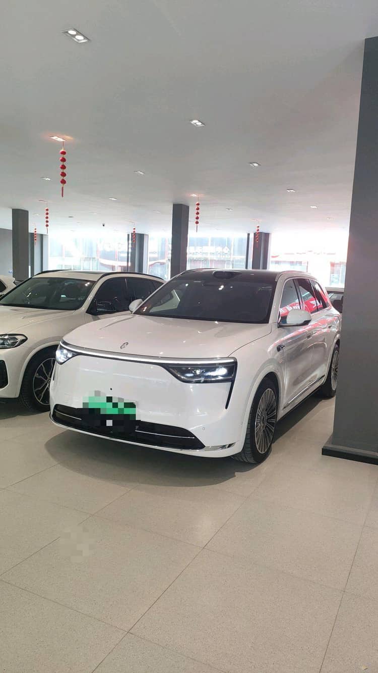 AITO 2025 Model AITO M9 Range-Extended Ultra Version 52kWh 6-Seater Automatic - View 1