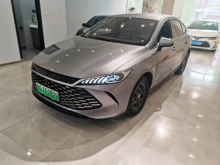 BYD 2025 Qin PLUS DM-i 1.5 CVT Intelligent Drive 55km Flagship Automatic - View 1