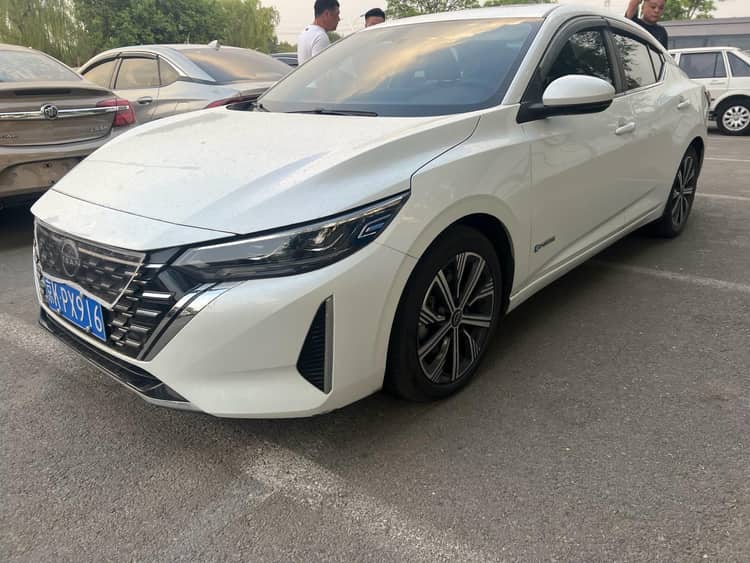 Sylphy 2023 Super Hybrid Drive Super Luxury Ultra - View 1