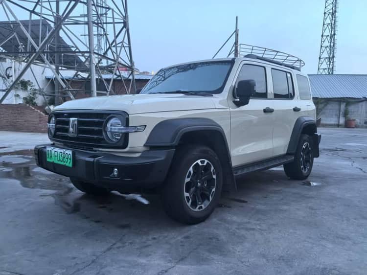 Tank 2025 Model Tank 300 Hi4-T 2.0T Hi4-T Automatic - View 1