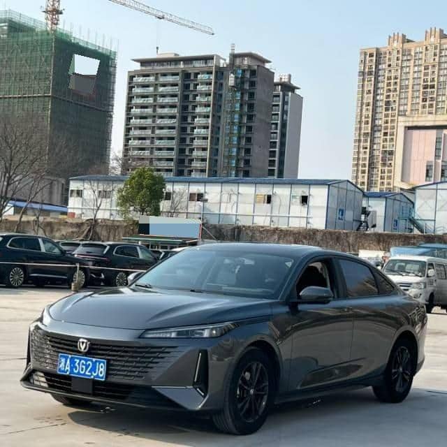 长安 2023款 逸达 1.5TGDI 蓝鲸NE 旗舰型 自动挡 - View 1