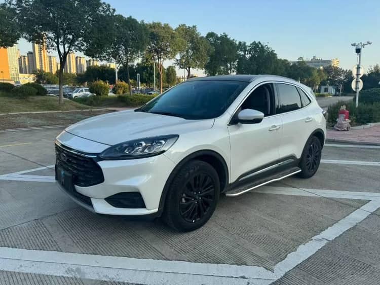 Ford 2020 Escape 2.0T EcoBoost 245 Front-Wheel Drive Luxury Edition Automatic - View 1