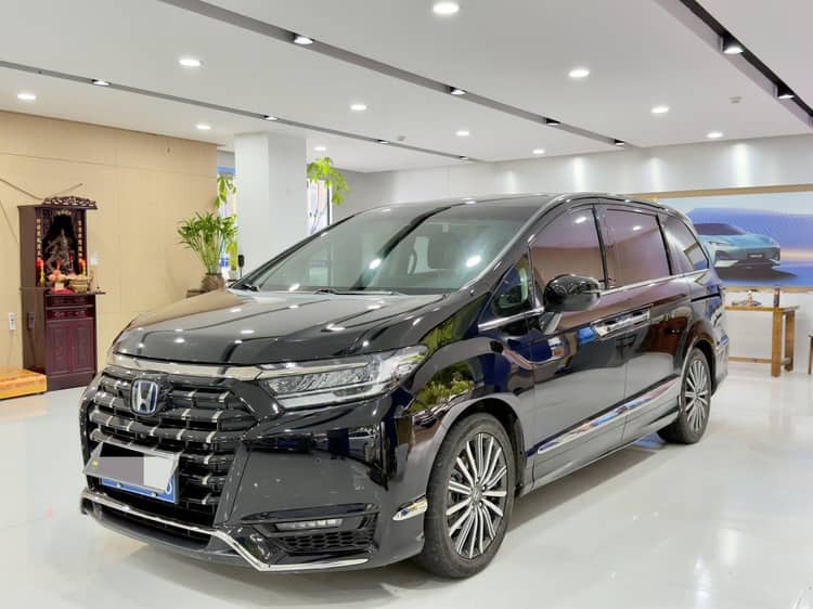 Elyson 2022 2.0L e:HEV Deluxe Edition - View 1