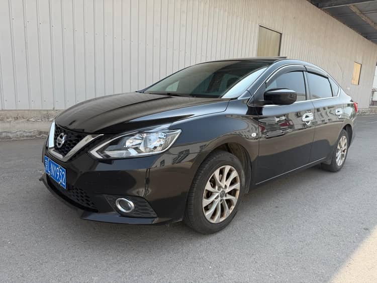 Sylphy 2022 Classic 1.6XL CVT Deluxe Edition - View 1