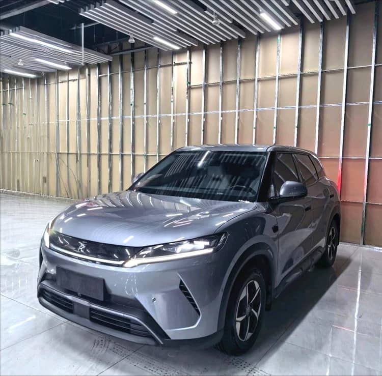 BYD 2025 Yuan UP Smart Driving 401KM Vital Automatic Gear - View 1