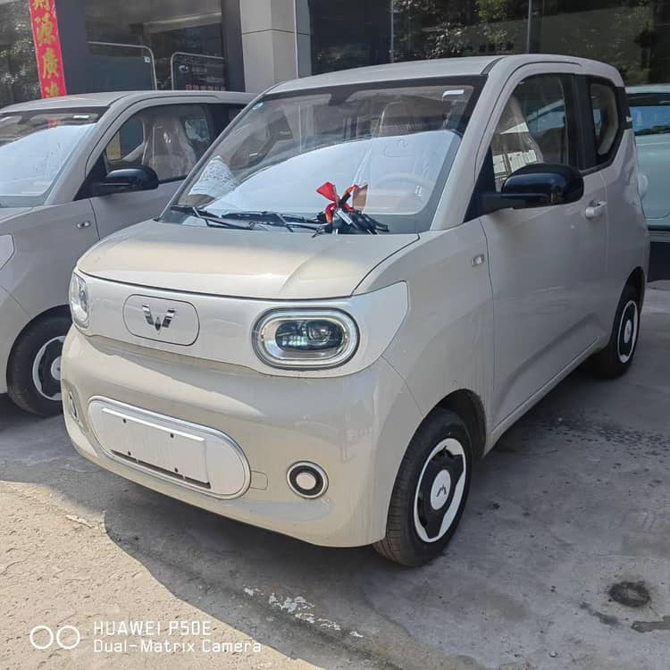 WuLing 2024 HongGuang MINI EV 215km Youth Edition Automatic - View 1