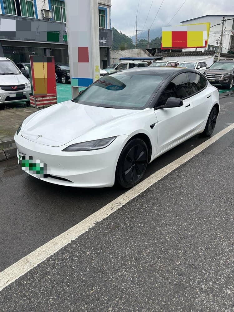 Model 3 2023 Rear-Wheel Drive Edition - View 1