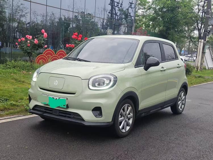 Leapmotor T03 2022 Gold Edition - View 1