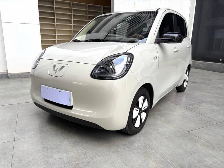WuLing 2025 HongGuang MINI EV Four-Door Version Prestige Model Automatic - View 1