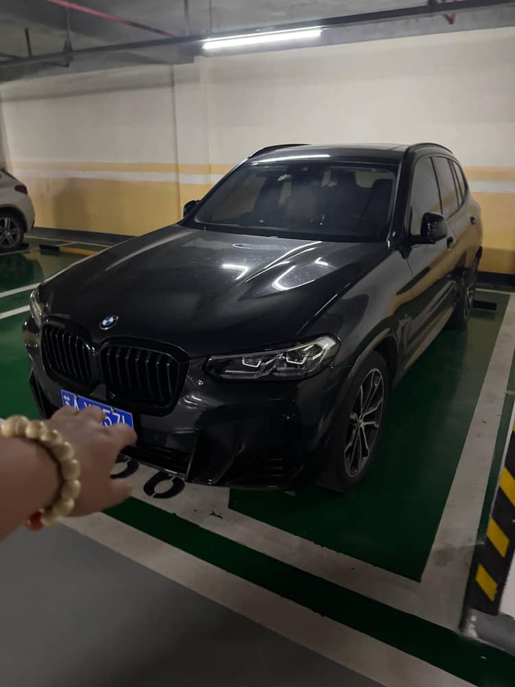 BMW X3 2022 xDrive30i Leading M Obsidian Night Suit - View 1
