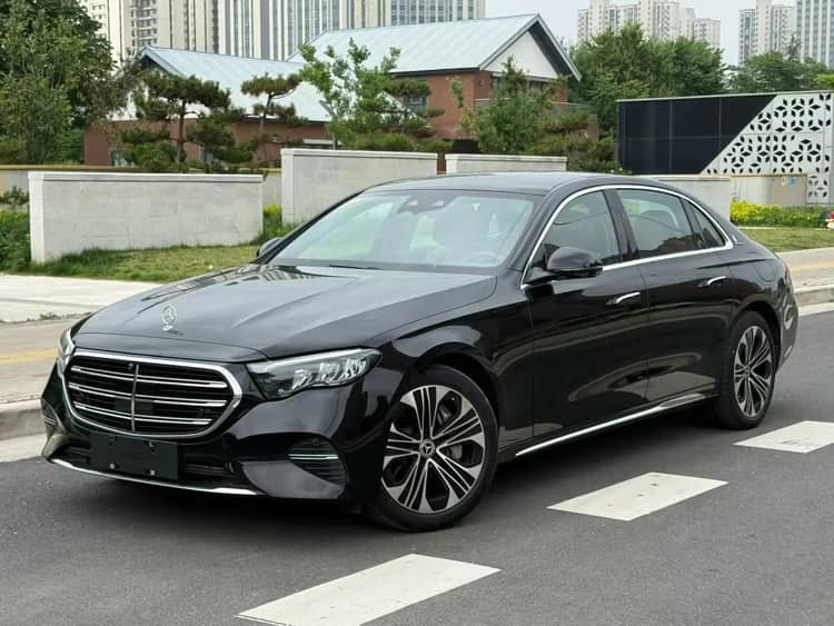 Mercedes Benz E-Class New Energy 2024 Model E 350 e L 2.0T Automatic - View 1